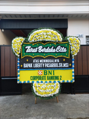 Papan Bunga Duka di Wetar Timur