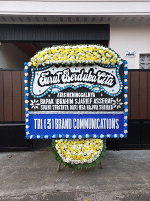 Papan Bunga Duka di Wetar Timur